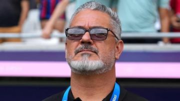 وكيله لـ صدى البلد: ميكالي يريد الزمالك.. تدريب الأبيض شرف وكيله لـ صدى البلد: ميكالي يريد الزمالك.. تدريب الأبيض شرف