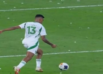 الأهلي يسجل الهدف الأول في شباك كاواساكي بنهائي دوري أبطال آسيا (فيديو) الأهلي يسجل الهدف الأول في شباك كاواساكي بنهائي دوري أبطال آسيا (فيديو)