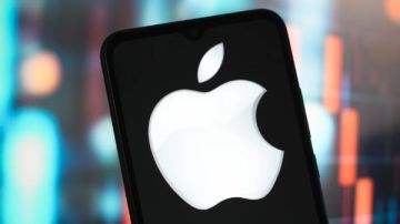 آبل تمهد لعصر جديد.. التحكم في آيفون بإشارات الدماغ فقط