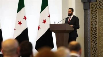 على غرار اتفاقية المعادن الأوكرانية.. عرض سوري استراتيجي لـ ترامب لتخفيف العقوبات على غرار اتفاقية المعادن الأوكرانية.. عرض سوري استراتيجي لـ ترامب لتخفيف العقوبات