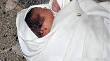 عمرها أيام .. العثور على جثة رضيعة ملقاة على محور الشهيد باسم فكرى بقنا