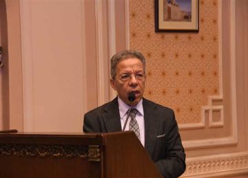 نقيب الأطباء: نعمل على التنسيق مع الحكومة لتحسين أوضاع الأطباء