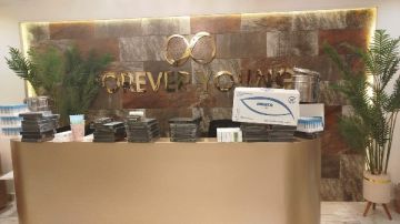 يديرها منتحل صفة طبيب.. إغلاق عيادة للتجميل وتركيب الشعر الصناعي بالعجوزة