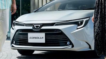 تويوتا تعلن إيقاف إنتاج السيارات العاملة بالبنزين في هذا البلد