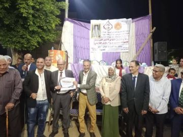 مهرجان ثقافي كبير لتكريم اسم الشاعر الراحل أحمد عبد الحليم في شطورة بسوهاج.. صور مهرجان ثقافي كبير لتكريم اسم الشاعر الراحل أحمد عبد الحليم في شطورة بسوهاج.. صور