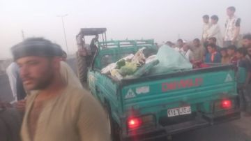 أسماء.. إصابة 17 عاملا في إنقلاب ربع نقل على محور منفلوط في أسيوط صور