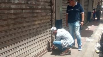 استجابة لشكاوى المواطنين.. غلق وتشميع محلين بـ زهور بورسعيد استجابة لشكاوى المواطنين.. غلق وتشميع محلين بـ زهور بورسعيد