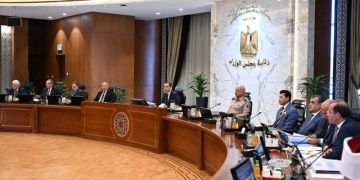 تسع قرارات في اجتماع رئيس الوزراء.. منها ثلاثة للتعليم تسع قرارات في اجتماع رئيس الوزراء.. منها ثلاثة للتعليم