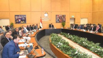 وزير الإسكان يتابع مشروعات حياة كريمة بالأقصر والفيوم وكفر الشيخ وزير الإسكان يتابع مشروعات حياة كريمة بالأقصر والفيوم وكفر الشيخ