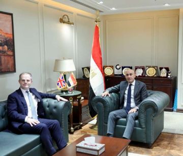 وزير التربية والتعليم يستقبل السفير البريطاني ومدير المجلس الثقافي البريطاني بالقاهرة