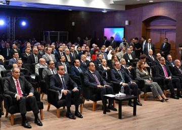 رئيس الوزراء يشارك في الاحتفال بمرور 123 عاما على إطلاق خدمة الإسعاف رئيس الوزراء يشارك في الاحتفال بمرور 123 عاما على إطلاق خدمة الإسعاف