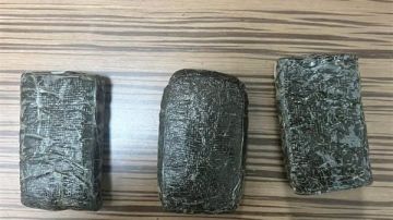 إحباط محاولة تهريب كمية من مخدر الحشيش والحبوب الممنوعة بحوزة راكب بمطار القاهرة إحباط محاولة تهريب كمية من مخدر الحشيش والحبوب الممنوعة بحوزة راكب بمطار القاهرة