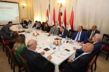 مستشار رئيس الجمهورية ومحافظ القاهرة يبحثان إعادة تشغيل محل جروبى