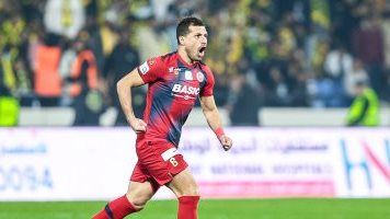 هل يعود طارق حامد للزمالك؟ وكيله يوضح الموقف