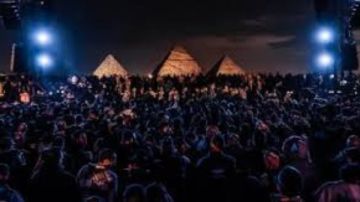 أمين الأعلى للآثار الأسبق: ذبذبات الحفلات لها تأثير سلبي على أبو الهول والأهرامات