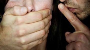 هقتل أبوكي.. تفاصيل واقعة هتك عرض طفلة شبين القناطر على يد غفير