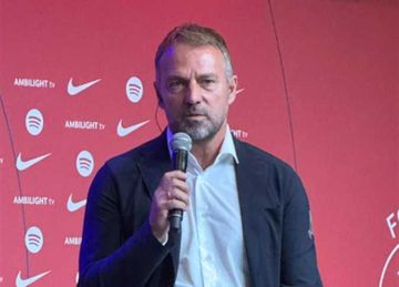  الهدف واضح ..أول تعليق من فليك بعد تجديد عقده مع برشلونة