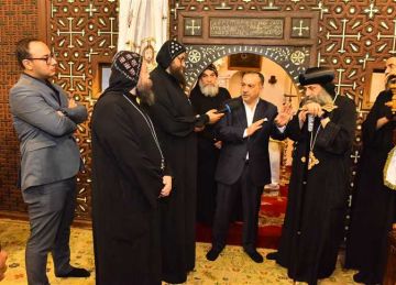 ضمن نقاط مسار رحلة العائلة المقدسة.. محافظ أسيوط يزور دير المحرق بالقوصية (تفاصيل) ضمن نقاط مسار رحلة العائلة المقدسة.. محافظ أسيوط يزور دير المحرق بالقوصية (تفاصيل)
