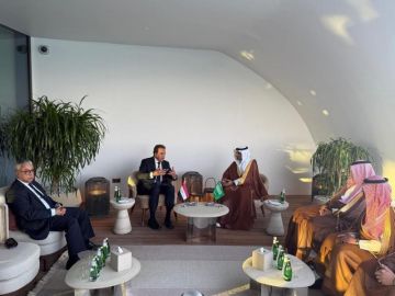 وزير الصحة يبحث مع نظيره السعودي الإجراءات الخاصة بالبعثة الطبية المصرية لموسم الحج