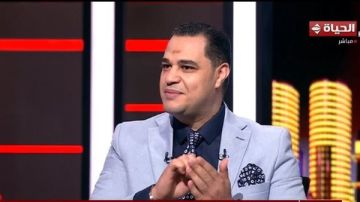 استشاري نفسي يحذر: الموبايل أبرز تحديات الأجيال الجديدة ويؤدي للهروب من المذاكرة