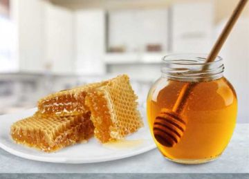 تحرك برلماني عاجل لمواجهة ظاهرة الغش في سوق عسل النحل المصري (تفاصيل) تحرك برلماني عاجل لمواجهة ظاهرة الغش في سوق عسل النحل المصري (تفاصيل)