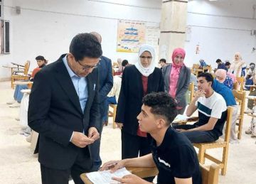 رئيس جامعة بنها يتفقد سير الامتحانات بـ الزراعة و الطب البيطري 
