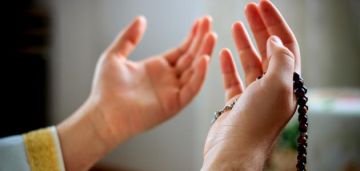 سيفرج الله عنك.. أمين الإفتاء يكشف 5 أذكار للتخلص من الهم والضيق سيفرج الله عنك.. أمين الإفتاء يكشف 5 أذكار للتخلص من الهم والضيق