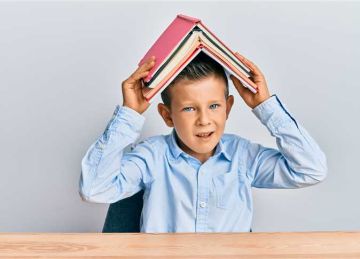 كيف تتجنب التوتر قبل الامتحانات؟.. نصائح هامة لتنظيم المذاكرة والنوم الصحي (فيديو) كيف تتجنب التوتر قبل الامتحانات؟.. نصائح هامة لتنظيم المذاكرة والنوم الصحي (فيديو)