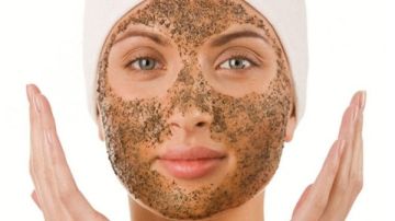 مقشرات طبيعية تخلصك من الجلد الميت وتغذي البشرة
