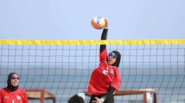 نصف نهائي دوري سيدات الطائرة الشاطئية الأهلي يواجه دلفي.. وسبورتنج مع أصحاب الجياد نصف نهائي دوري سيدات الطائرة الشاطئية الأهلي يواجه دلفي.. وسبورتنج مع أصحاب الجياد