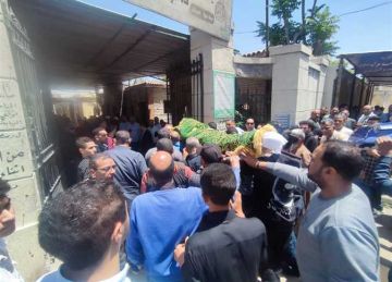  وسط غياب الفنانين .. تشييع جثمان الفنان نعيم عيسى بالإسكندرية (صور)