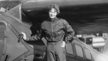 أميليا إيرهارت.. أول امرأة تطير عبر المحيط الأطلسي أميليا إيرهارت.. أول امرأة تطير عبر المحيط الأطلسي