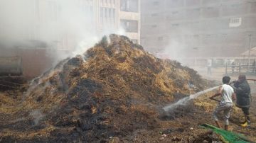 إخماد حريق هائل بمدرسة الزراعة بطنطا.. والتعليم تحقق إخماد حريق هائل بمدرسة الزراعة بطنطا.. والتعليم تحقق