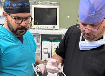 تؤدي لحروق كيميائية.. استخراج حجر بطارية من مريء رضيع بمستشفى أطفال بنها