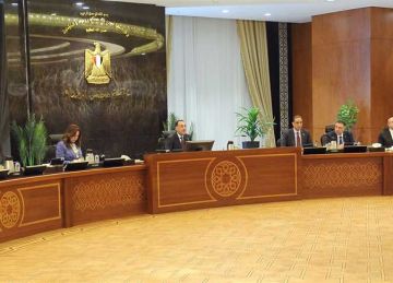 تكليفات عاجلة من مدبولي للمحافظين ومديري الأمن بشأن مخالفات البناء والانتخابات المقبلة تكليفات عاجلة من مدبولي للمحافظين ومديري الأمن بشأن مخالفات البناء والانتخابات المقبلة