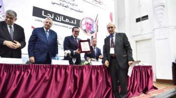 يوم الطبيب المصري.. قرارات استثنائية لتحسين أوضاع أصحاب البالطو الأبيض يوم الطبيب المصري.. قرارات استثنائية لتحسين أوضاع أصحاب البالطو الأبيض