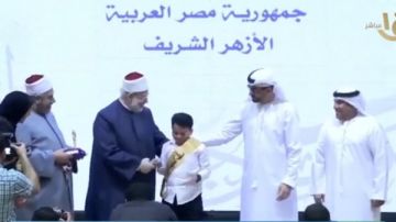 الفائز بتحدي القراءة العربي: تحدثت الفصحى منذ طفولتي بفضل أمي