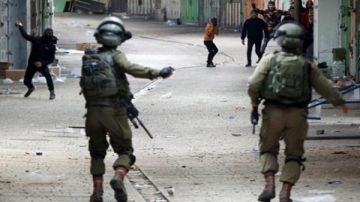 تصعيد إسرائيلي دموي في غزة .. استشهاد طفل وقصف مكثف على خان يونس والشجاعية تصعيد إسرائيلي دموي في غزة .. استشهاد طفل وقصف مكثف على خان يونس والشجاعية