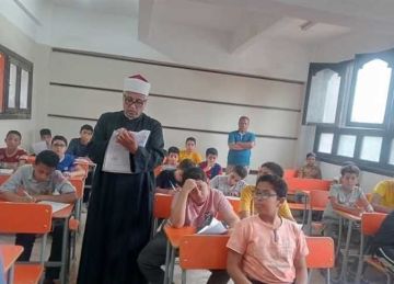 بدون معوقات.. رئيس القليوبية الأزهرية يتفقد ختام لجان امتحانات صفوف النقل بالإعدادية
