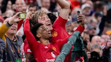 مانشستر يونايتد يقلب الطاولة على بلباو برباعية ويبلغ نهائي الدوري الأوروبي