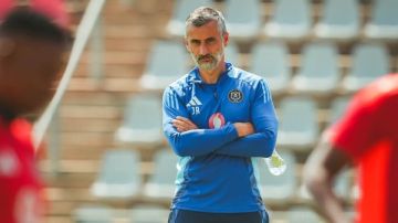 نقطة خلاف بين الأهلي وريفيرو قبل اجتماعه مع الخطيب