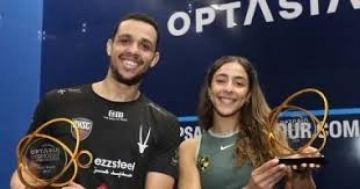 القنصل المصري بأمريكا ورئيس اتحاد الاسكواش يحضران مراسم تتويج الفراعنة ببطولة العالم