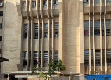 بالعصى والشوم.. المشدد 7 سنوات لـ كهربائي ووالده لشروعهما في قتل شخص بقليوب