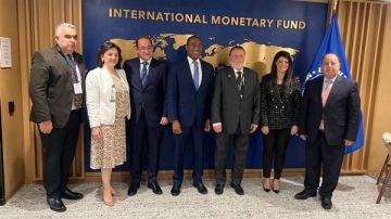 محافظ البنك المركزي يبحث مع صندوق النقد برنامج الإصلاح الاقتصادي