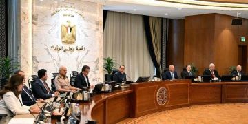 الحكومة: توريد 1.4 مليون طن قمح حتى الآن.. و المالية تصرف المليارات الثلاثة الخاصة بمحصول القطن الحكومة: توريد 1.4 مليون طن قمح حتى الآن.. و المالية تصرف المليارات الثلاثة الخاصة بمحصول القطن