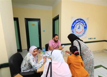 الكشف على 1173 حالة ضمن قافلة طبية لجامعة كفر الشيخ في قرية الرصيف