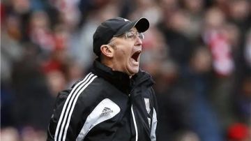 يصل خلال ساعات.. ممدوح عباس يفاجئ الزمالك بخبير إنجليزي