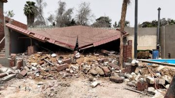 صور .. إزالة التعديات على أراضي أملاك الدولة بالإسكندرية صور .. إزالة التعديات على أراضي أملاك الدولة بالإسكندرية