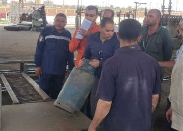 ضبط مصنع تعبئة أسطوانات بوتاجاز يتلاعب بالأوزان في المنيا