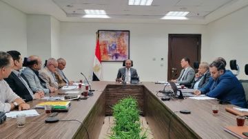 نائب وزير الإسكان يتابع الموقف التنفيذى لمشروع إنشاء محطة مياه منشأة القناطر